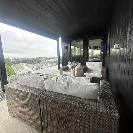 Modern Near Appartement